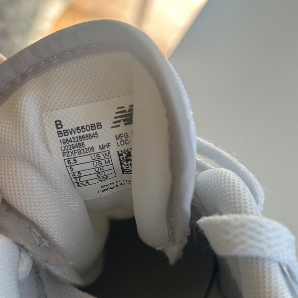 New Balance 550 White and Gray Sneakers - Picture 4 of 5